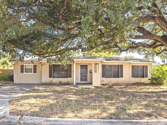 Building Photo - 107 Sabyan Dr Rental