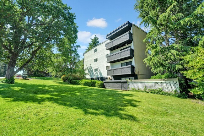 Photo - 1010 Mckenzie Av