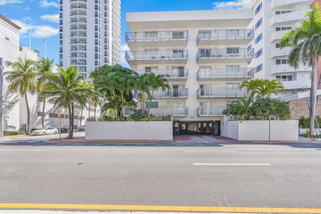Photo - 4141 Collins Ave Unit 201