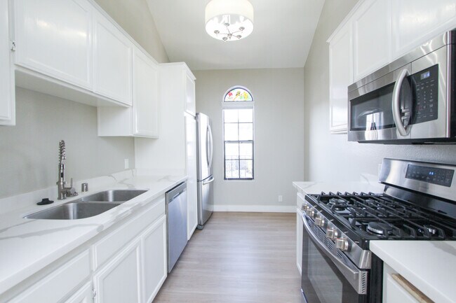 Photo - 7100-7102 Ramsgate Ave