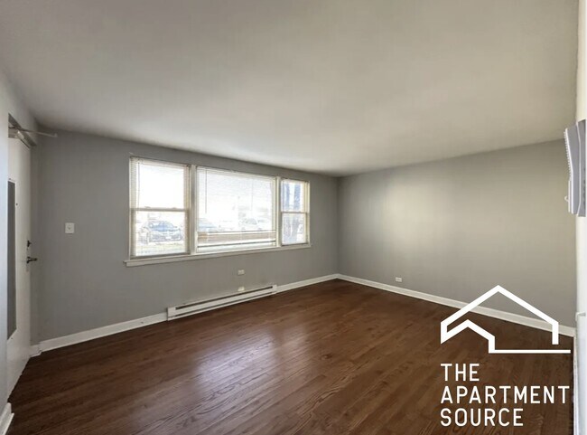 Photo - 7630 N Milwaukee Ave