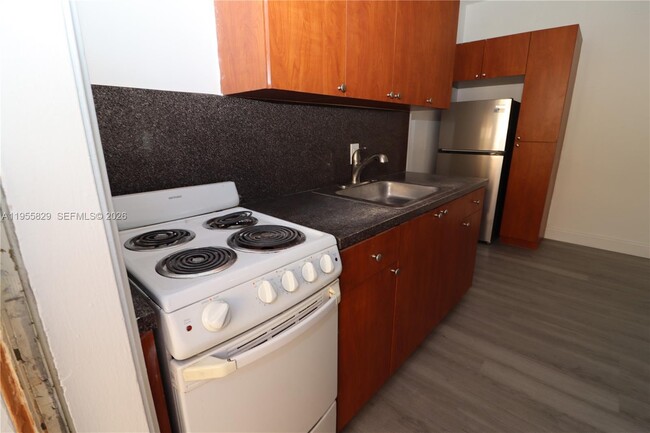 Photo - 835 83rd St Unidad 6