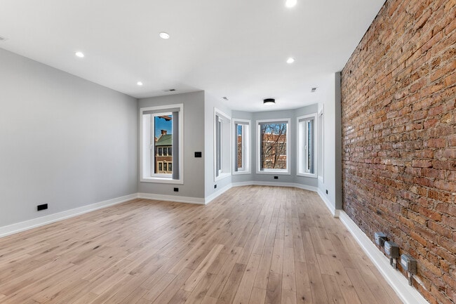 Photo - 7726 N Eastlake Terrace Unit 1