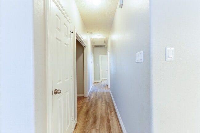 Photo - 11510 Alcott Dr