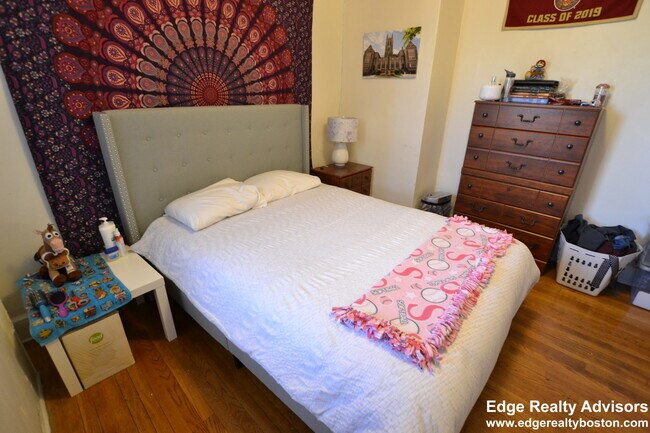 Photo - 1999 Commonwealth Ave Unit 2