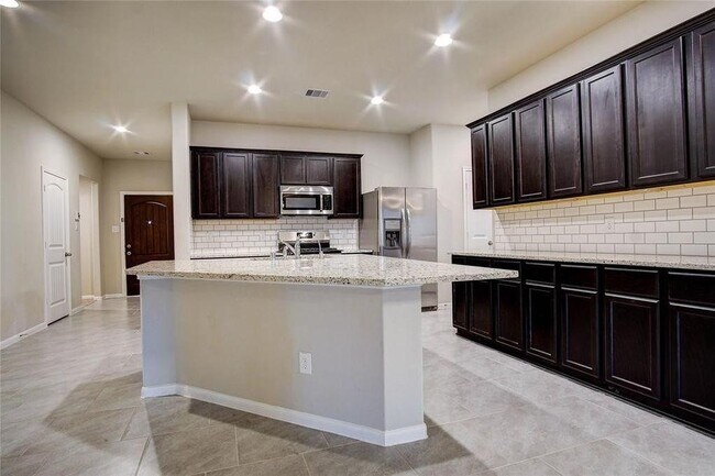 Photo - 29330 Jarvis Bay Pass