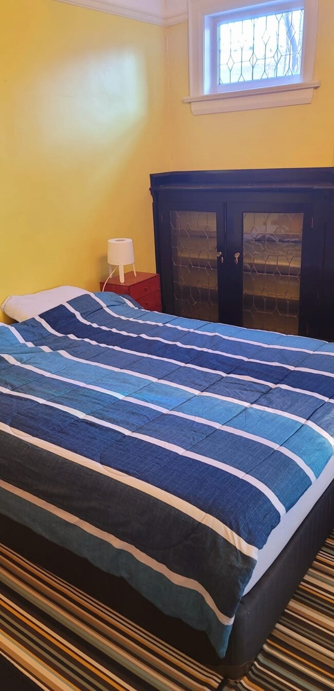 Photo - 180 Eileen Av