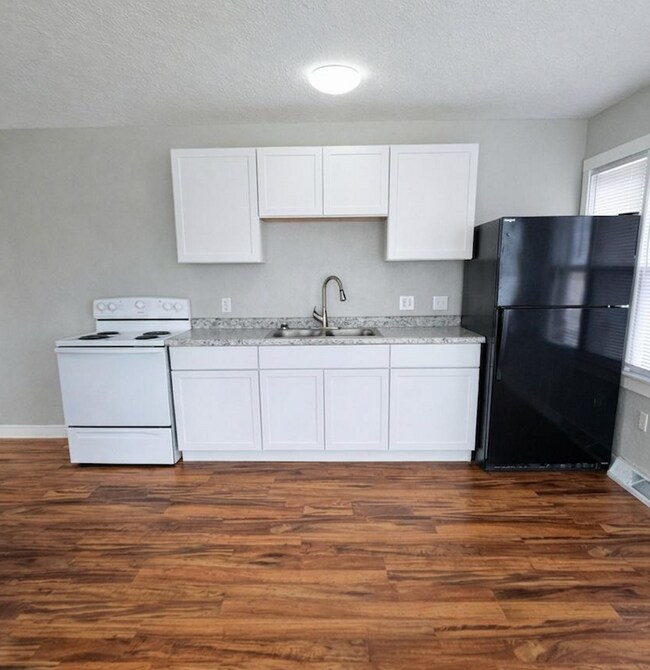 Photo - 1-603 1/2 N Superior Ave Unidad 603