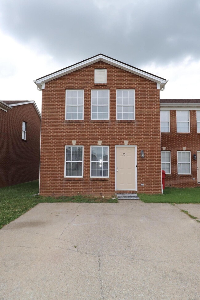 Building Photo - 201 Coburn Dr Rental