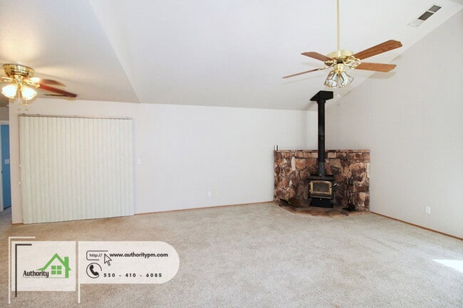 Photo - 1748 Galaxy Way
