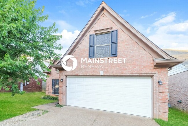 4 Bedroom Pet-Friendly Home in cordova, TN with Main Street Renewal