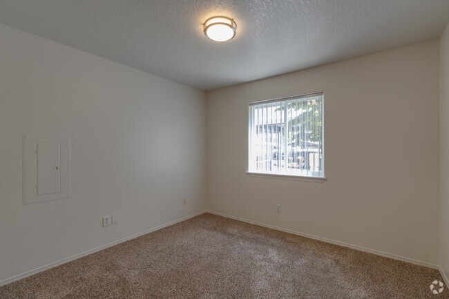 2BR, 2BA - 968SF - Second Bedroom