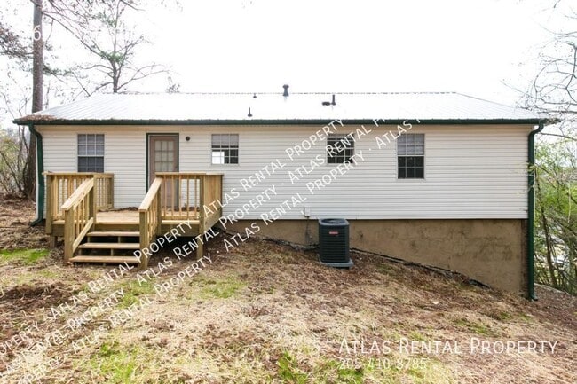 Photo - 2673 Laburnum Dr