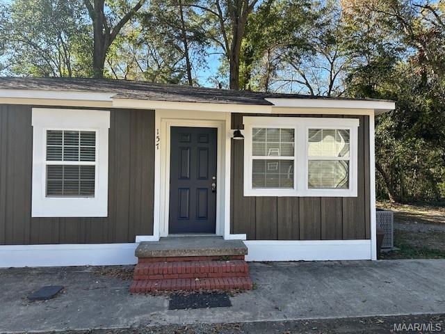 Photo - 157 E 6th St