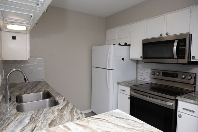Building Photo - 4647 Wild Indigo St Unit 355