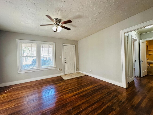 Photo - 2117 15th St