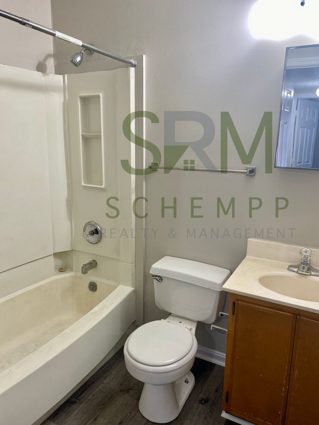 Photo - 2433 Slevin St Unidad 4