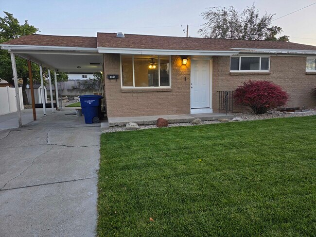 Photo - 4109 W 5050 S