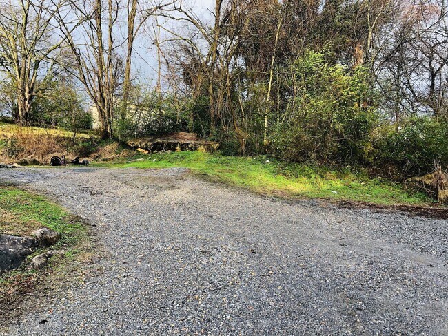 Photo - 185 Oak St Unit 4