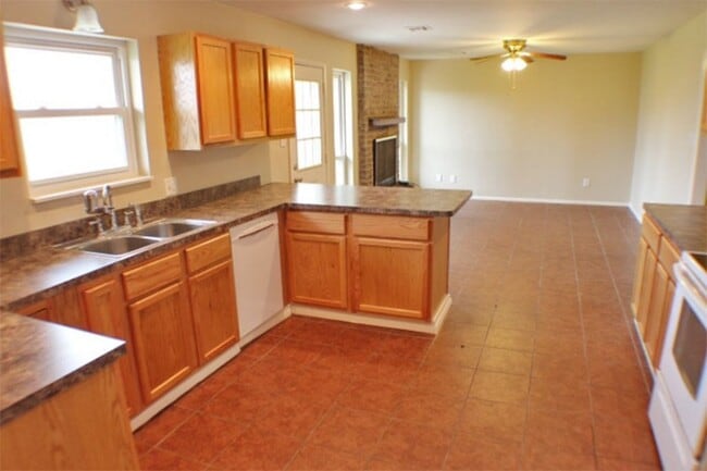 Photo - 2 NW 69th St