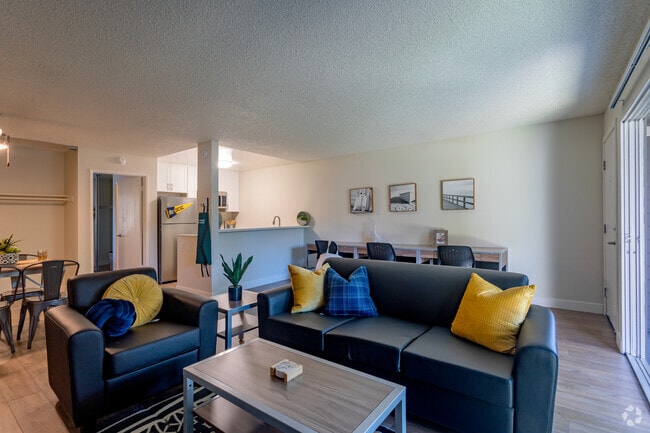 1HAB,1BA - 657 ft² - The Hilltop