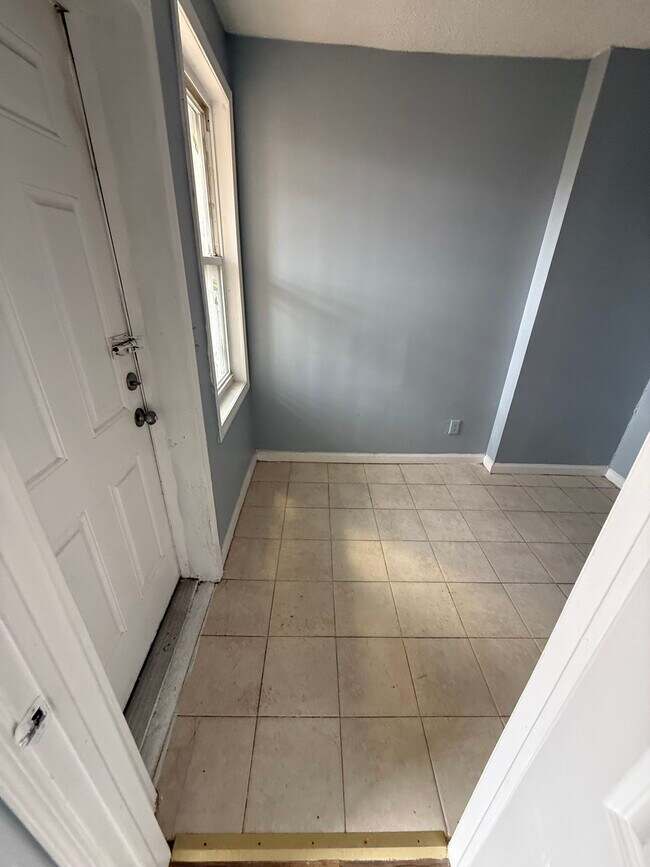 Photo - 34 Bedford St Unit A