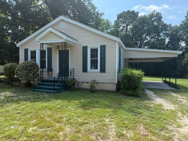 Building Photo - Located in the sought-after Cayce avenues ... Rental