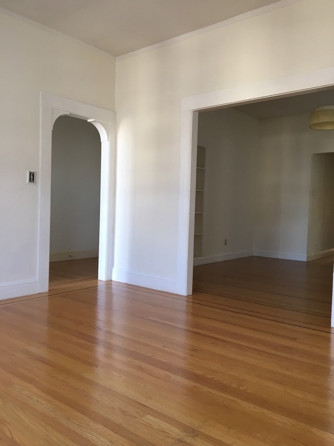 Photo - 49 Tingley St