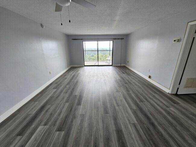 Photo - Remodeled High Rise in Forest Acres