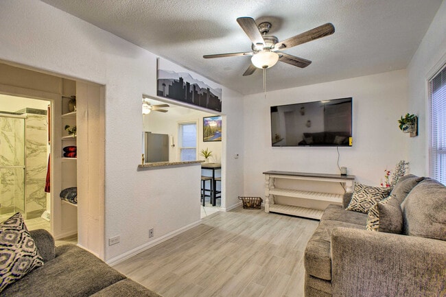 3976 Utica St Unidad SI ID1545808P