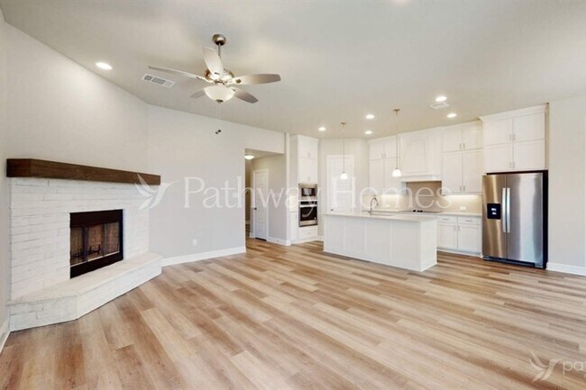 Photo - 112 Trail Dr