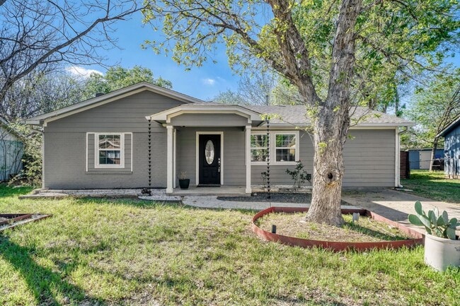 Building Photo - 5001 Canella Dr