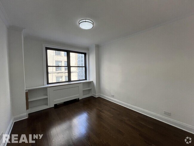 Building Photo - 96 Fifth Avenue Unit 12E Rental