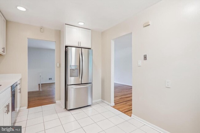 Photo - 6518 Wilmett Rd