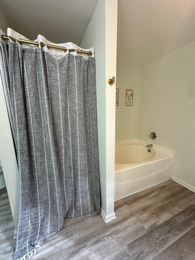Photo - 435 Smallwood Dr