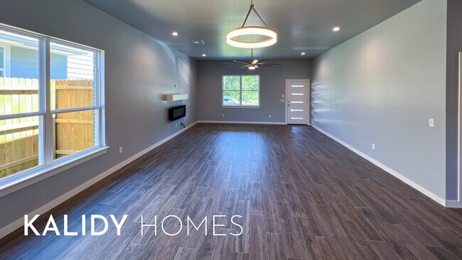 Photo - 605 Remington Ave