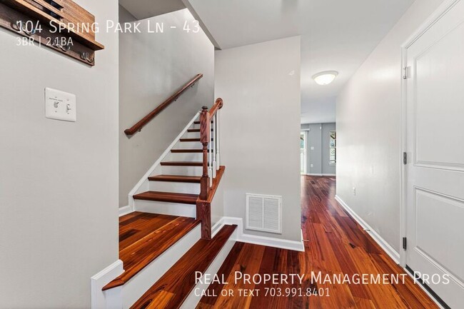 Photo - 104 Spring Park Ln