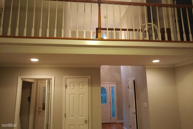 Photo - 5 br, 2.5 bath House - 1420 Julian Drive