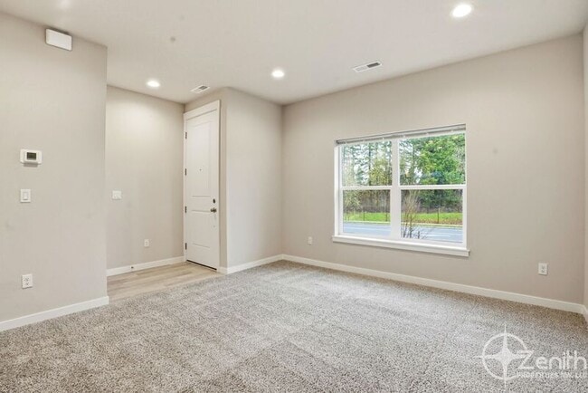 Photo - 18212 NE 47th Ave