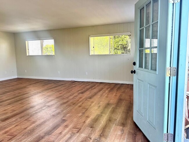 Building Photo - 726 Sutter St