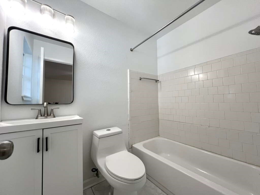 Photo - 7247 Cook Rd