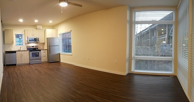 Photo - Larson Building