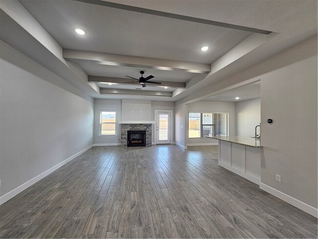 Photo - 224 S Maroon Ave