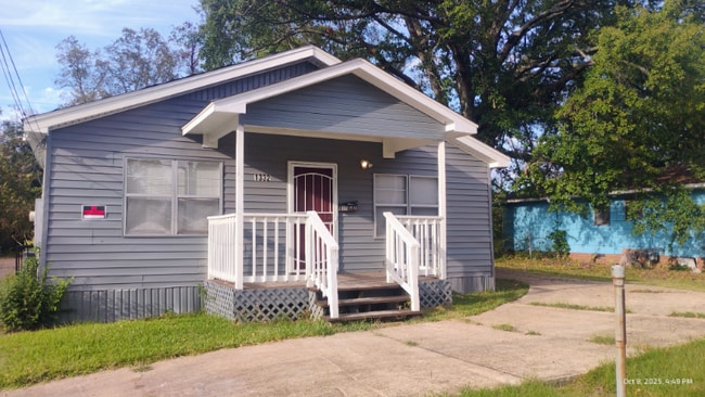 Photo - 1332 Fernwood Dr