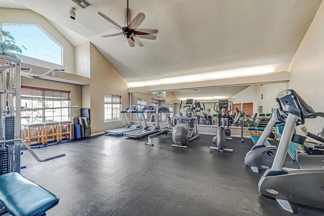 Building Photo - charming 1-bedroom, 1-bathroom home located on the ground level overlooking the green belt in Par...