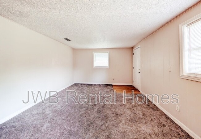 8740 Free Ave