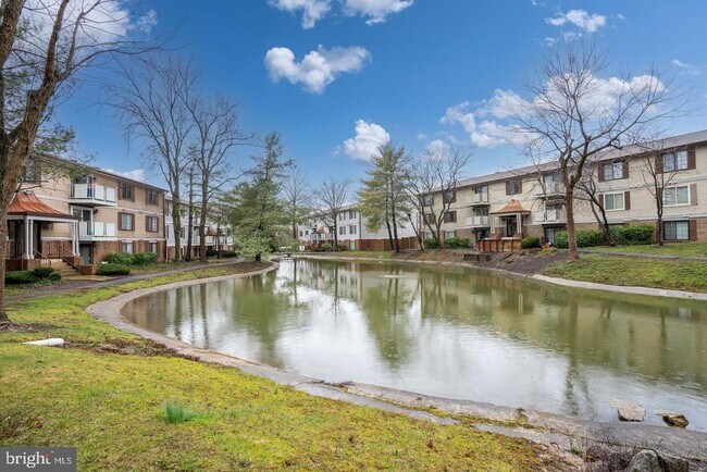 Photo - 4420 Groombridge Way Unidad 29/20A