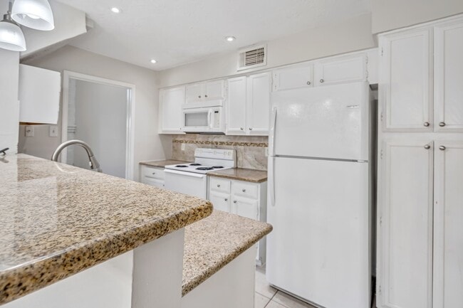 Photo - 16722 Shrub Oak Dr