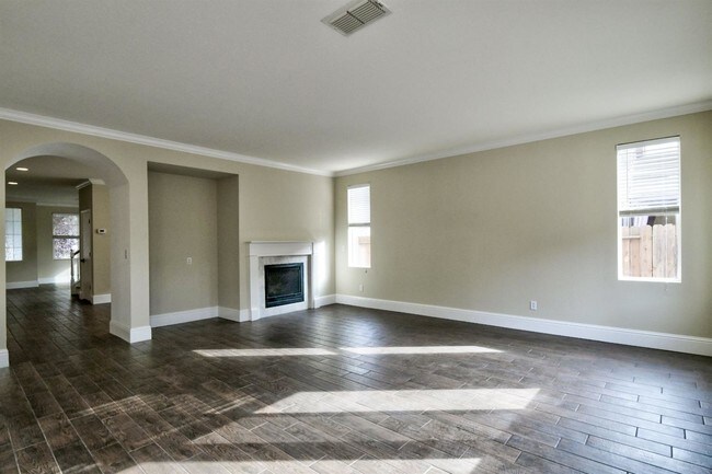 Photo - 1804 Waterfall Dr