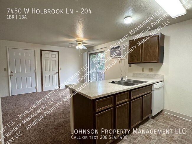 Photo - 7450 W Holbrook Ln Unidad 204